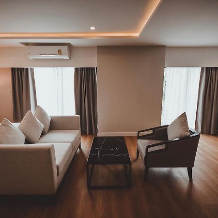 Ava Hotel Phitsanulok Extérieur photo