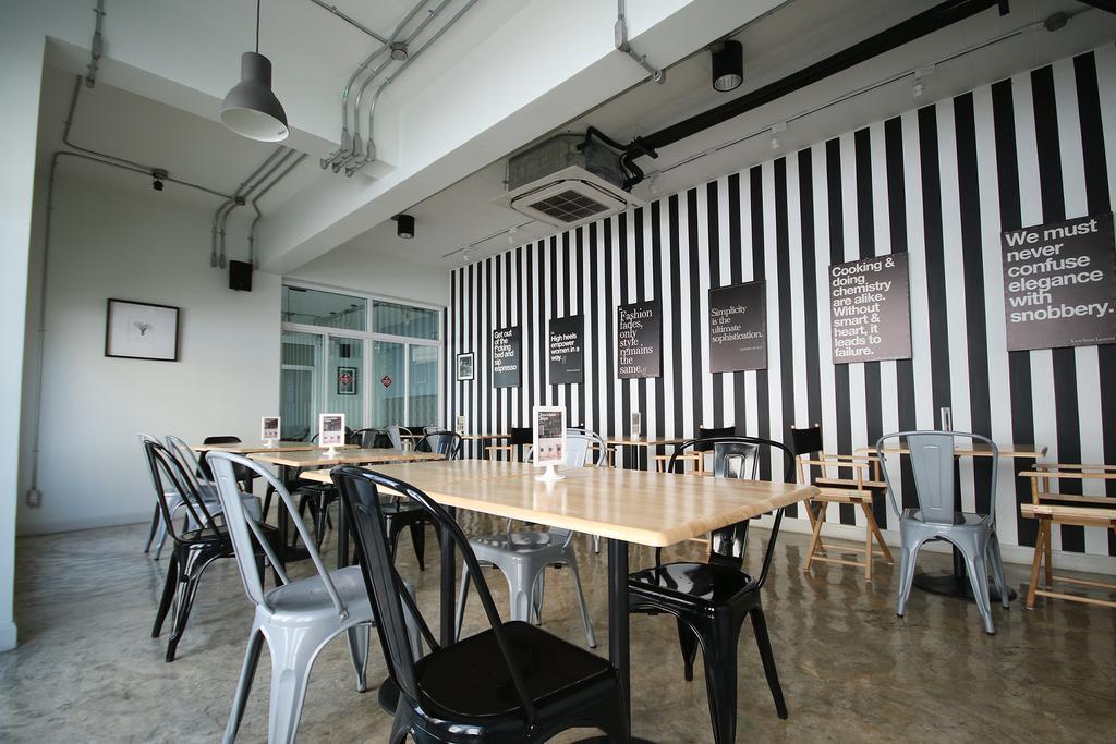 Ava Hotel Phitsanulok Extérieur photo