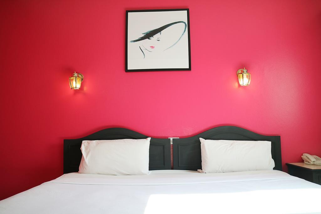 Ava Hotel Phitsanulok Extérieur photo