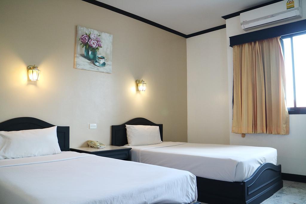 Ava Hotel Phitsanulok Extérieur photo