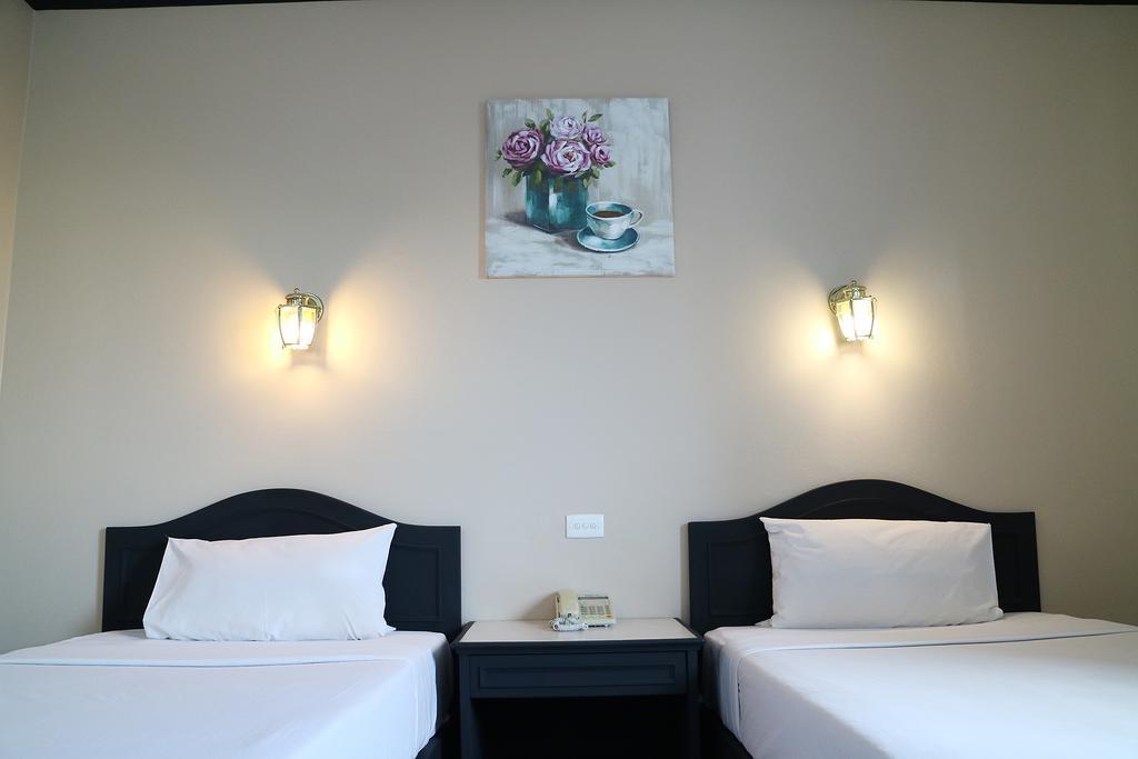 Ava Hotel Phitsanulok Extérieur photo