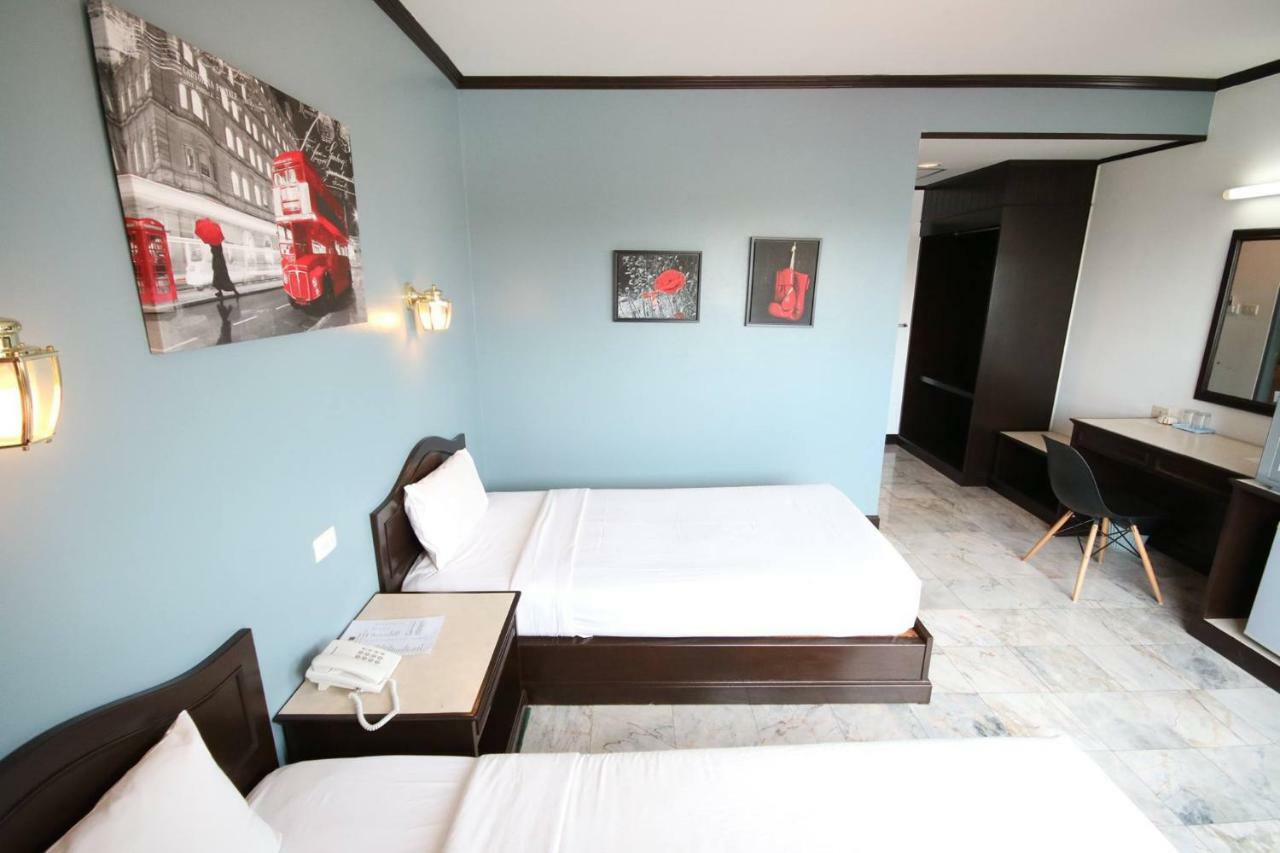 Ava Hotel Phitsanulok Extérieur photo