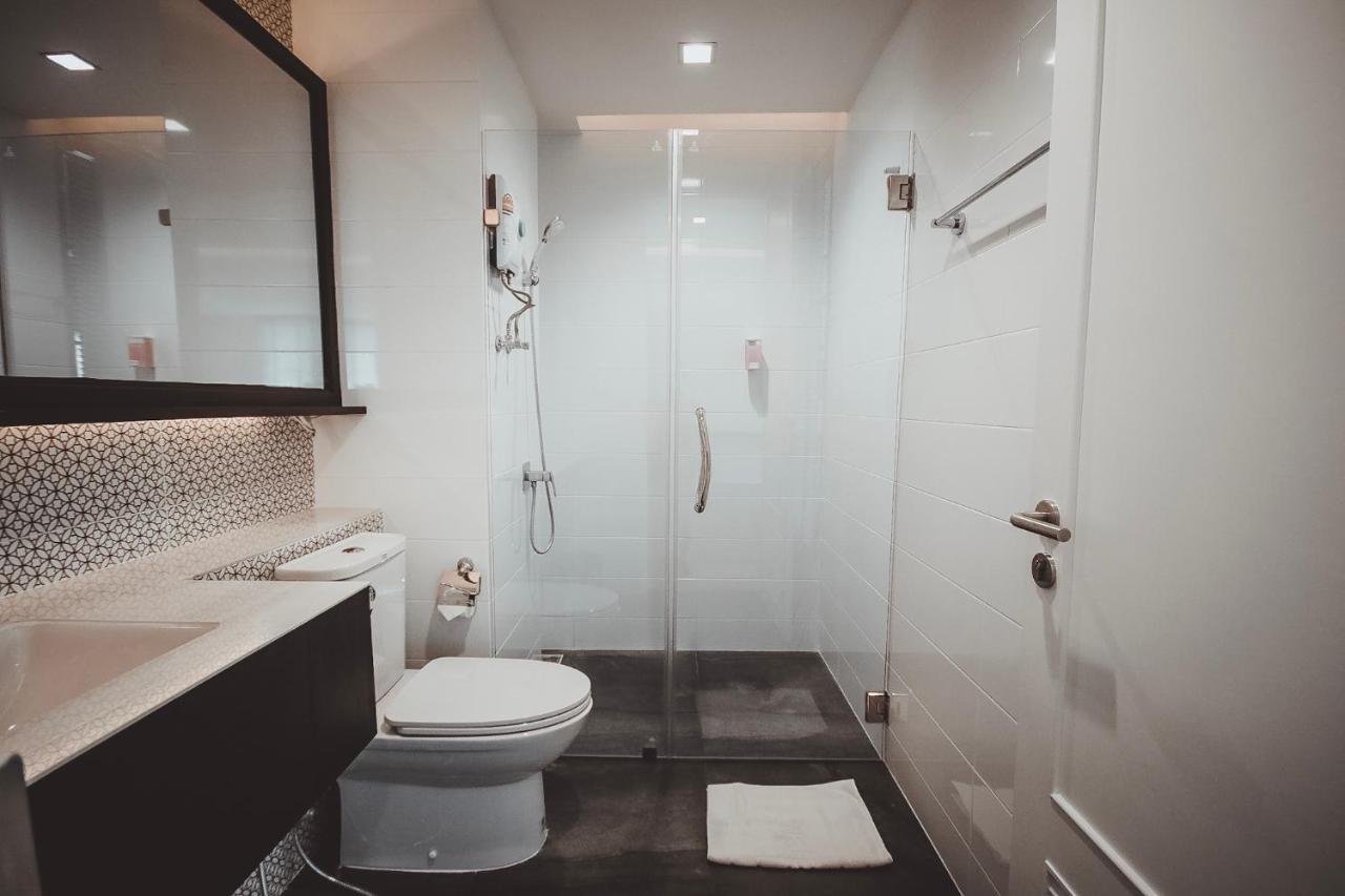 Ava Hotel Phitsanulok Extérieur photo